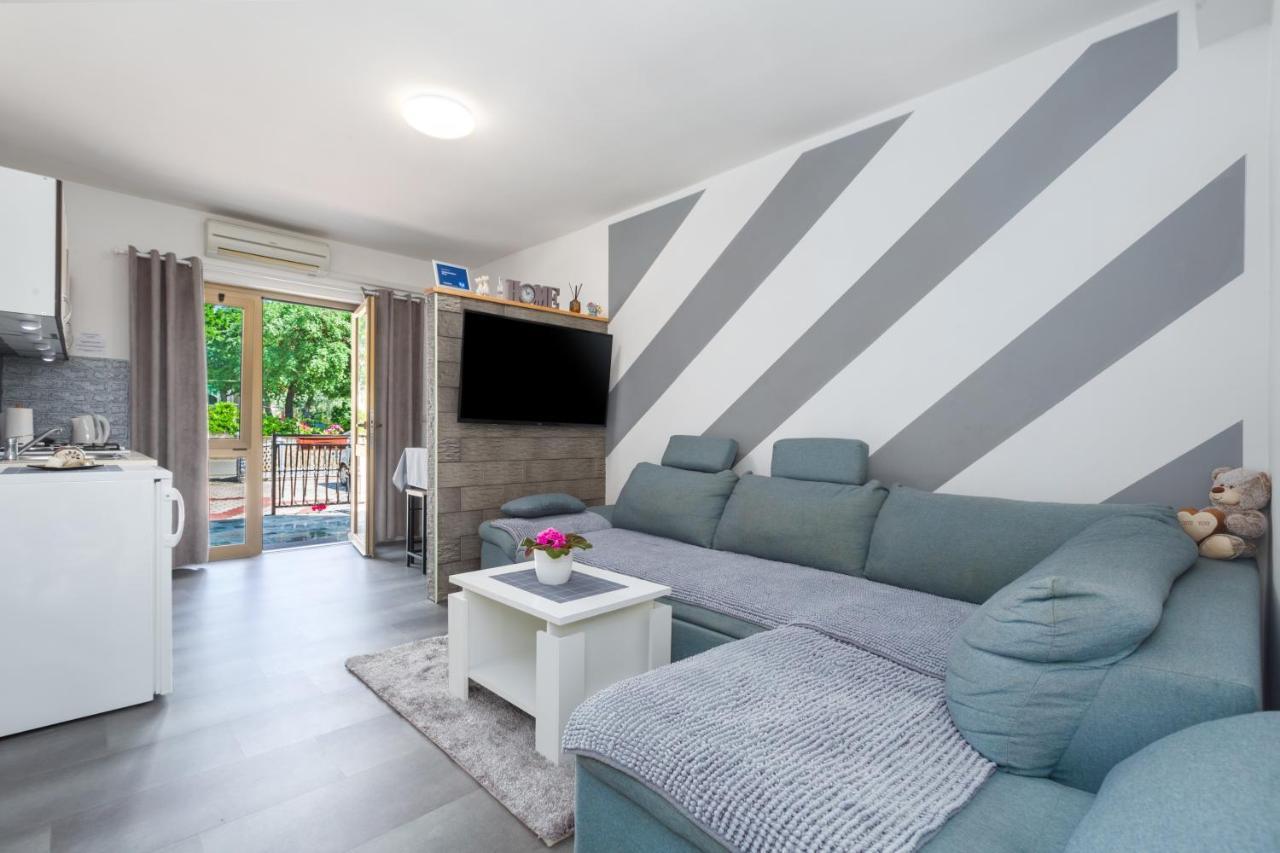 Apartment 50 Shades Of Grey โปเรช ภายนอก รูปภาพ