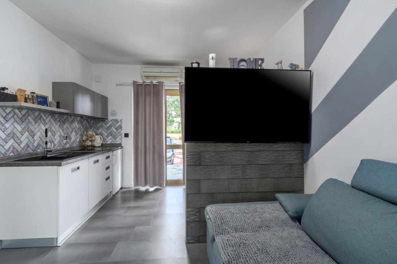 Apartment 50 Shades Of Grey โปเรช ภายนอก รูปภาพ